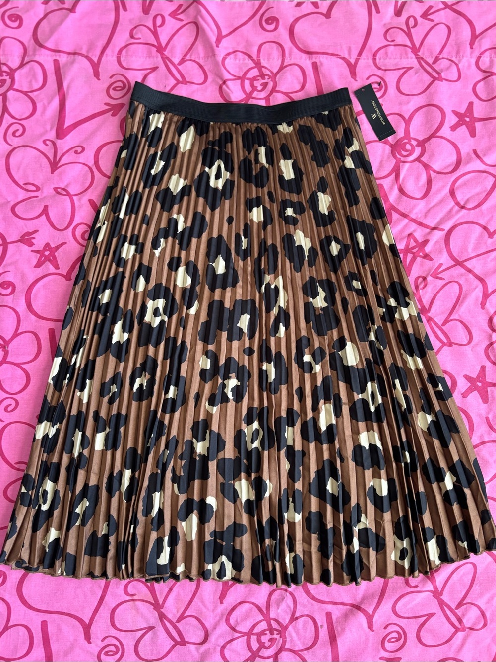 NWT Midi Pleated skirt